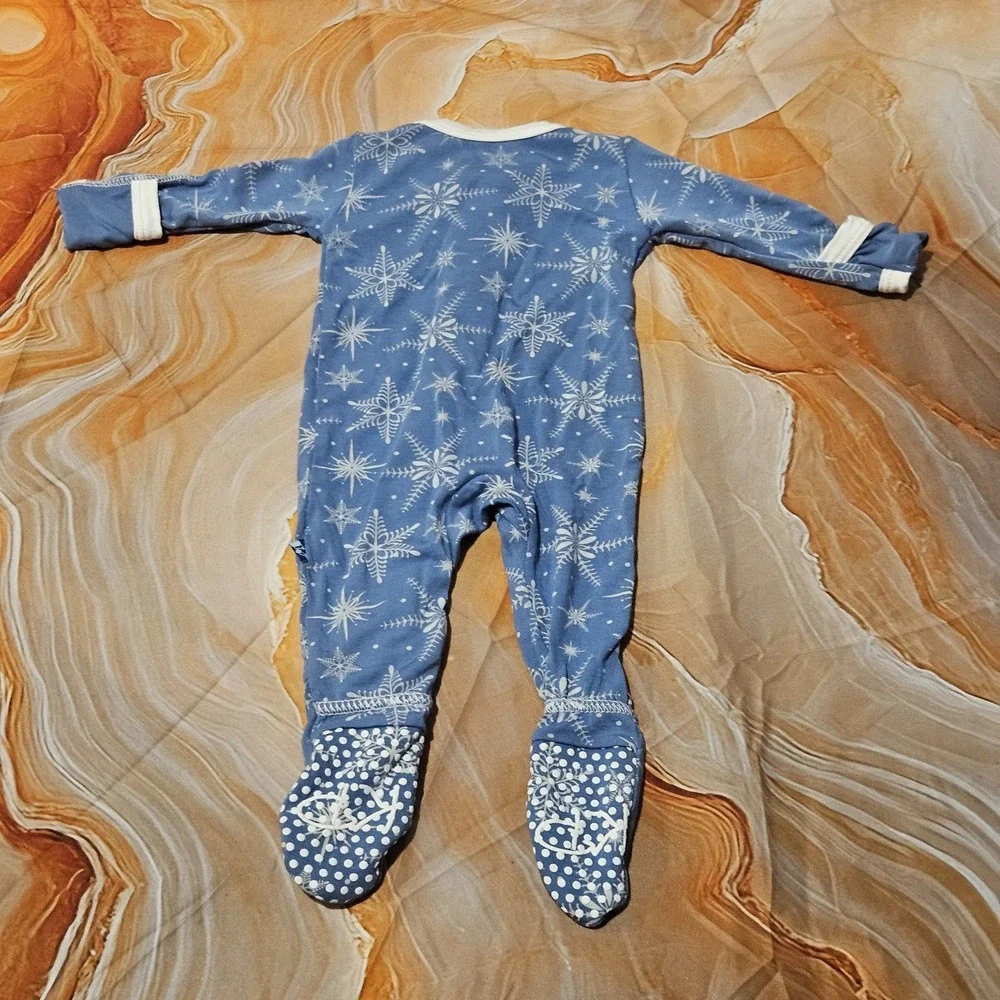 Kickee Pants Micro Preemie Bamboo Footie Sleeper 4-6 lb Blue Snowflake